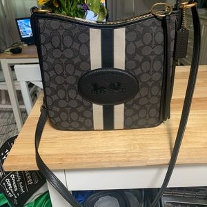 NWOT - Coach Chaise Crossbody bag